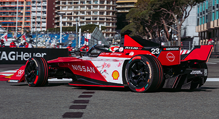 Nissan Formula e car side view