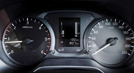 Nissan XE Speedo Meter